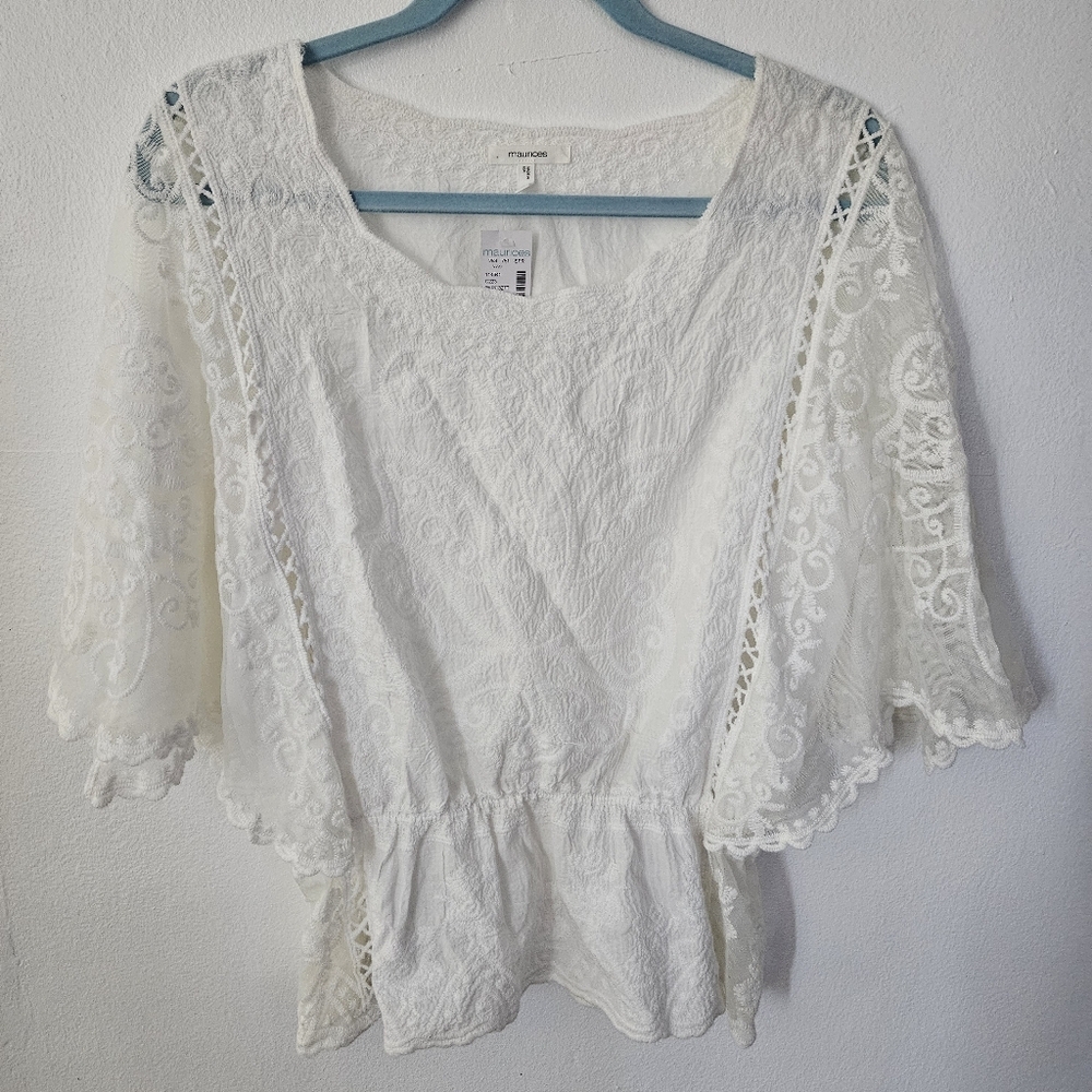 White embroidered mesh top with flutter‎ sleeves size small NWT maurices